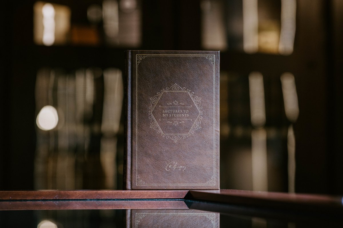 Midwestern Seminary (@mbts) on Twitter photo 📔 GIVEAWAY!
It’s Day 23 of #MBTSBooks! Today, we’re giving away "Spurgeon’s Lectures to My Students," edited by Dr. <a href="/jasonkeithallen/">Jason Keith Allen</a> and published by <a href="/BHpub/">B&H Publishing</a>.
FOLLOW US, LIKE this post, and RT this post to enter to win!
💥 Enter to win the newly released Spurgeon Sermons 📔 GIVEAWAY!
It’s Day 23 of #MBTSBooks! Today, we’re giving away "Spurgeon’s Lectures to My Students," edited by Dr. <a href="/jasonkeithallen/">Jason Keith Allen</a> and published by <a href="/BHpub/">B&H Publishing</a>.
FOLLOW US, LIKE this post, and RT this post to enter to win!
💥 Enter to win the newly released Spurgeon Sermons