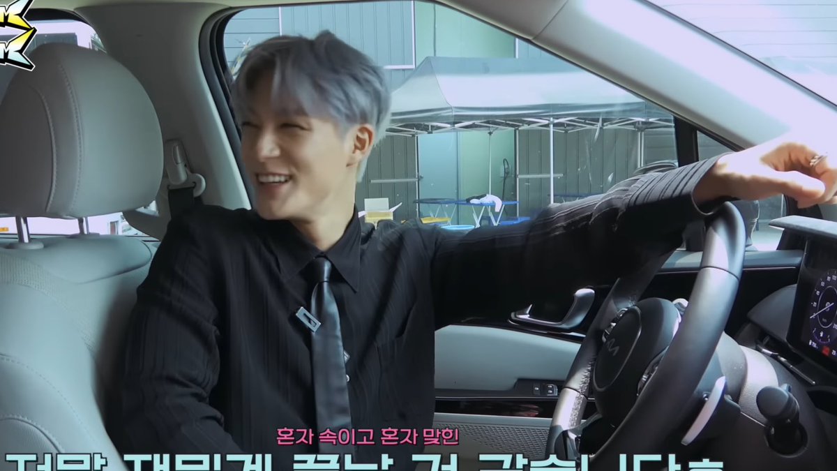 JEN0HOLIC's tweet image. something about jeno in a car makes him 10x more attractive