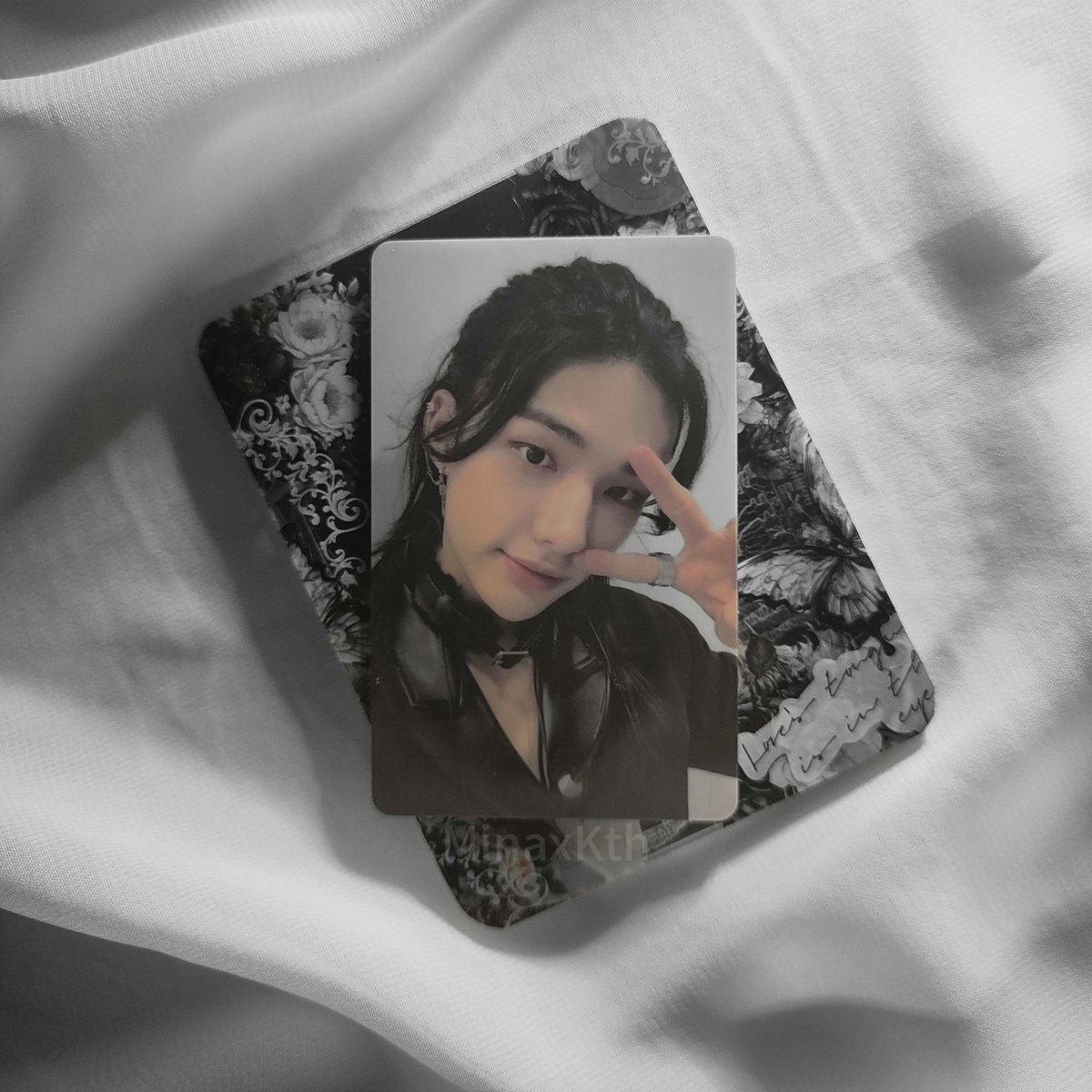 MinaxKth's tweet photo. The photocard                                The moment https://t.co/uCc0DrMZTf