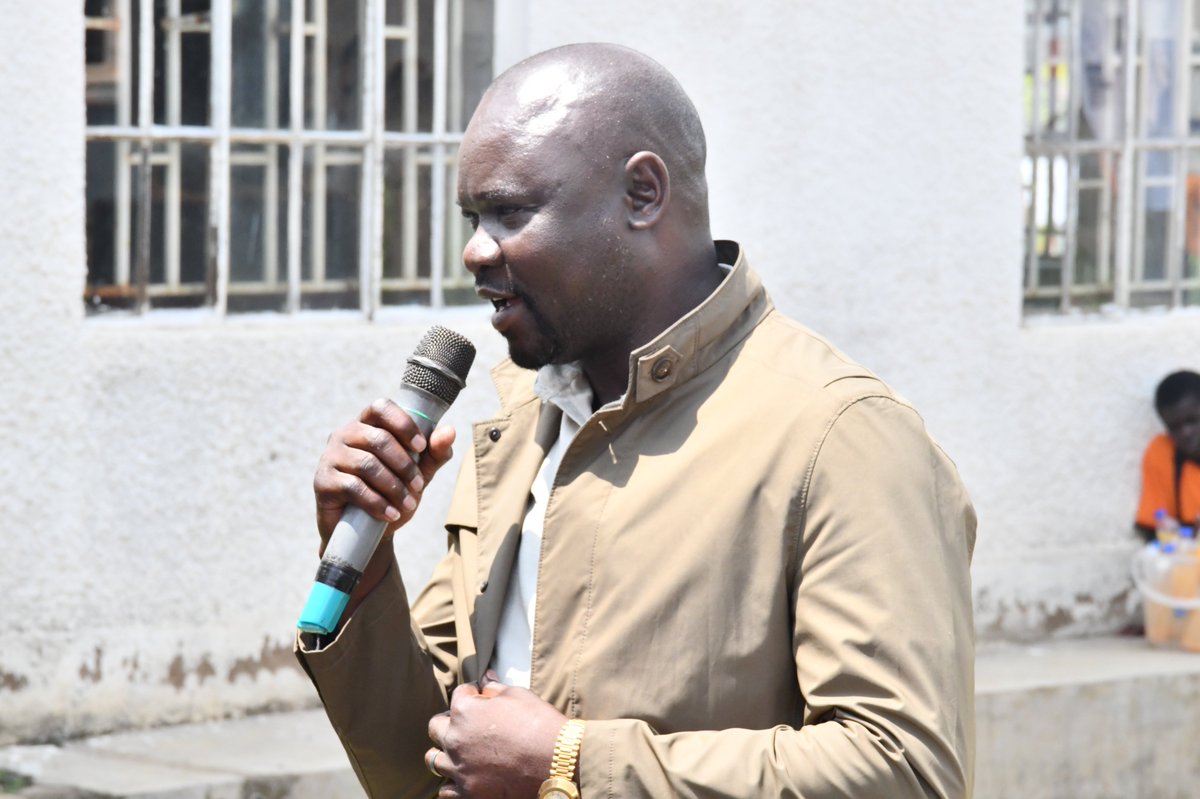 UNDPUganda's tweet image. "With your gained skills, I know you are now completely different people from who you were yesterday. Keep striving to better yourselves and seize every opportunity that comes your way." - Malongo Jerom on behalf of LC5 Chairperson
#ACTtoEndViolence #EVAWG #GenderEquality #SDG5