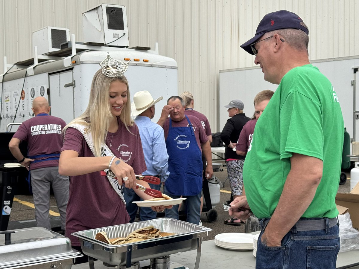 It’s KX/Co-op Day at the North Dakota State Fair! North Dakota’s co-ops are serving up breakfast until 9:30 a.m. Come find us by the Commercial II building and start your day with a hot breakfast.