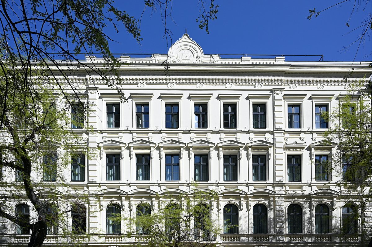 cppluxury's tweet image. Radisson Collection debuts in Hungary with Radisson Collection Hotel, Basilica Budapest

cpp-luxury.com/radisson-colle… (full article)

#RadissonCollection #RadissonCollectionHotelBasilicaBudapest #Budapest #Hungary #luxuryhotels #luxuryhospitality #luxury #hotels @Radisson