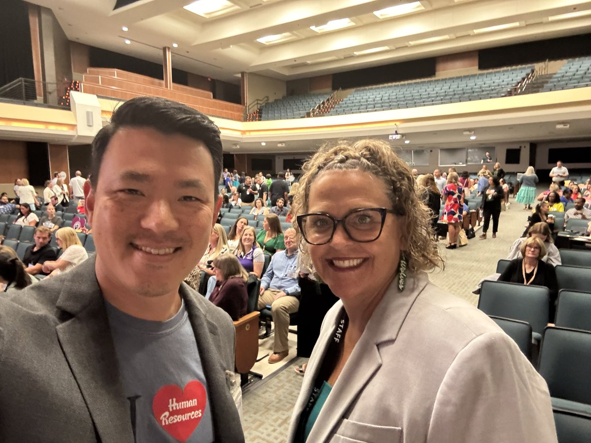 amandarmichael8's tweet image. Our day is beginning for new staff. The best district in the state! #IloveRockwallISD @rockwallschools @MichaelJungEDU @megangist