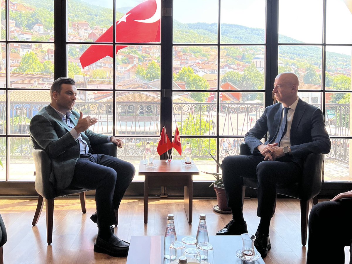 Dost ve kardeş ülke Kosova ziyaretimiz kapsamında Prizren Başkonsolosumuz Sn. Celal Doğan’ı ziyaret ettik.

Her iki ülkenin de ilişkileri adına yaptığı çalışmalardan dolayı kendisine teşekkür ederim.
