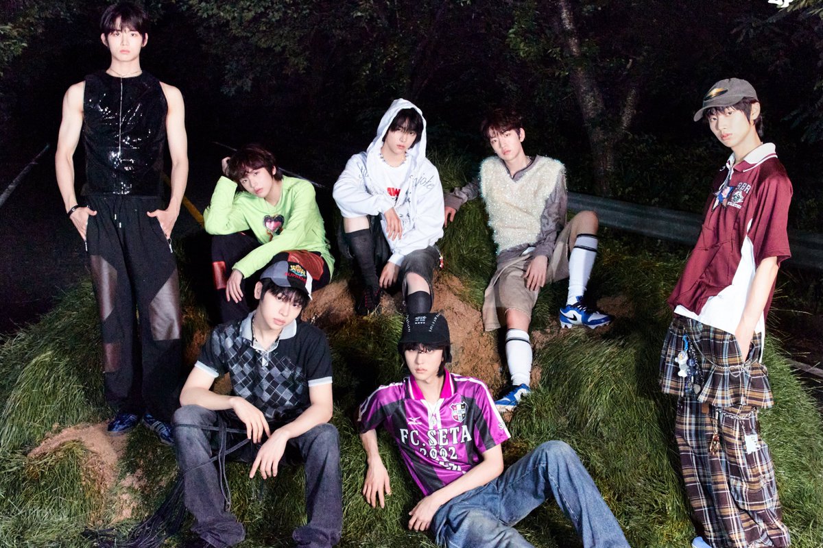 soompi's tweet image. STARSHIP's New Boy Group #IDID Unveils Concept Photos For Pre-Debut Single "STEP IT UP"
soompi.com/article/176054…