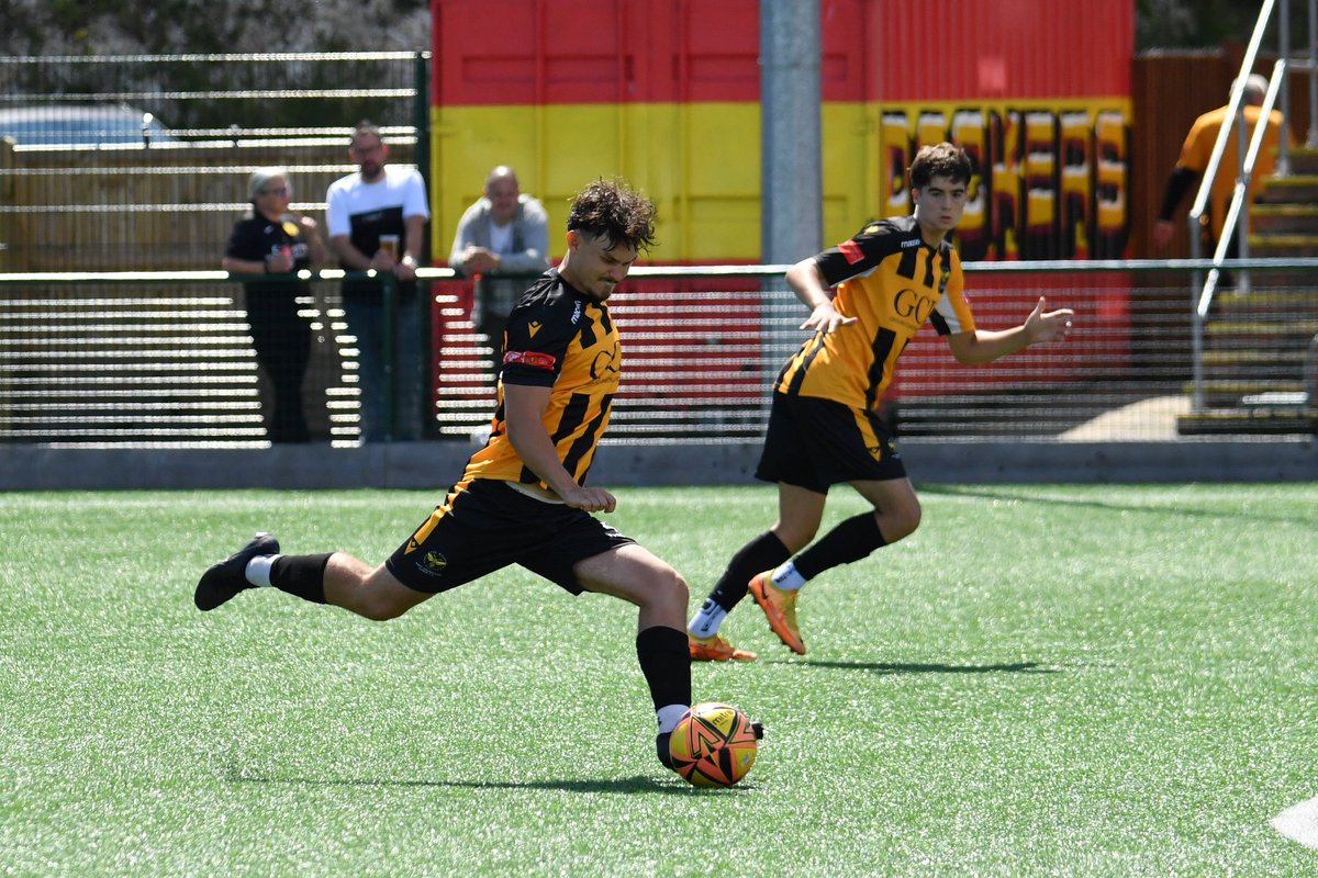 Stuart Gibson (@stuartdhgibson) on Twitter photo Photo gallery from <a href="/egtfcwasps/">East Grinstead Town FC</a> pre season friendly at Newhaven on Saturday is now available at photos.app.goo.gl/AkGiVXQFXVUXLv… Photo gallery from <a href="/egtfcwasps/">East Grinstead Town FC</a> pre season friendly at Newhaven on Saturday is now available at photos.app.goo.gl/AkGiVXQFXVUXLv…