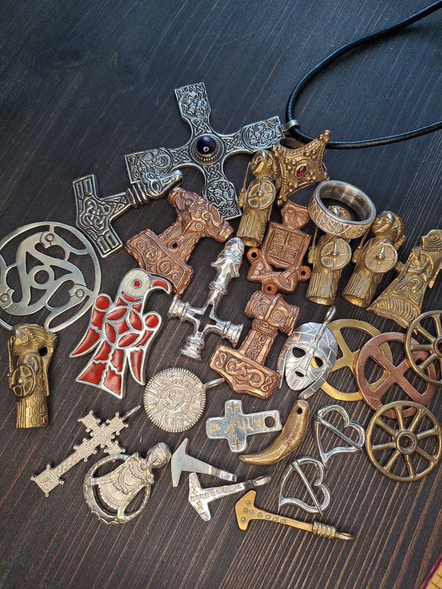 caledonianforge's tweet image. Big pile of work going out the door today, we're flat out packaging them all up and just waiting for a few bits to arrive from the Assay Office so we can post on Friday.
Thanks as always for the support everyone.