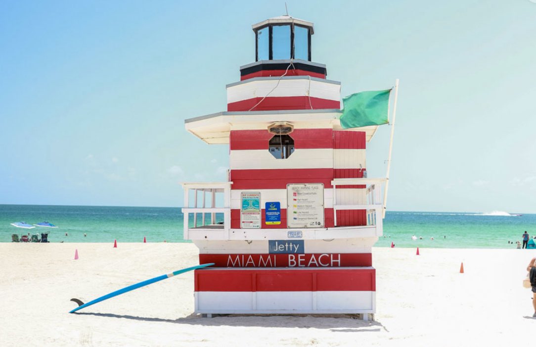 DeanSouthwark's tweet image. I love the Lifeguard Towers on Miami Beach!
