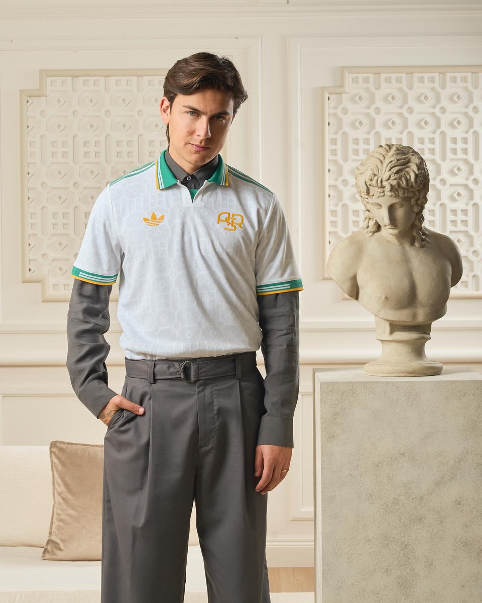 iDiskiTimes's tweet image. ๐๐ข๐ฃ ๐ข๐ฅ ๐๐ฅ๐ข๐ฃ โ๏ธ
AS Roma have unveiled their new third kit.
Rate it out of 10!