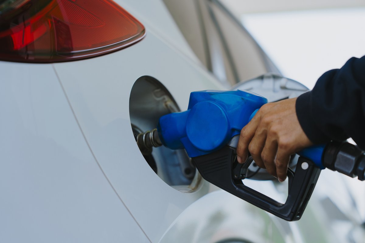 971FMTalk's tweet image. US gasoline prices could fall below $3 a gallon soon for the first time in over four years  audacy.com/971talk/news/b…

📷 Getty Images