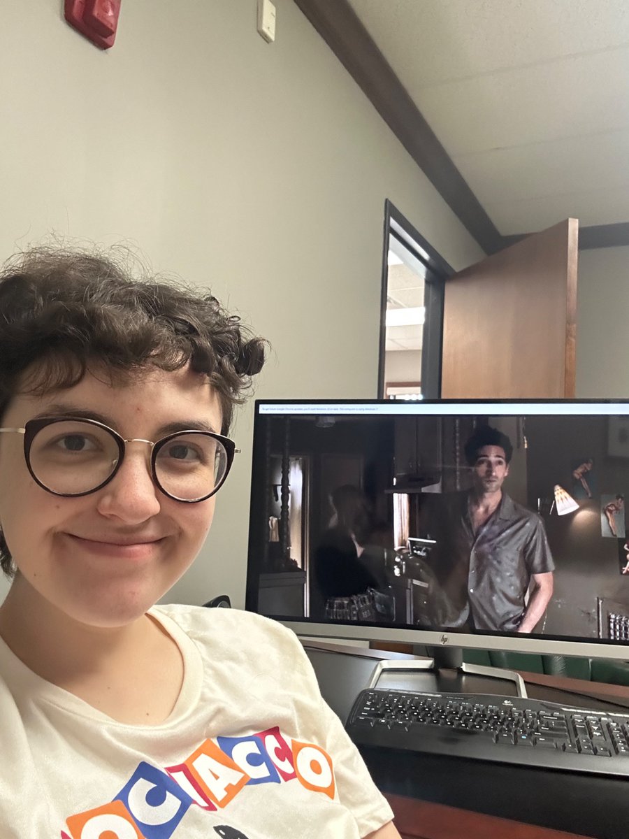 burningviolins's tweet image. boss makes a dollar i make a dime that’s why i watch hollywoodland on company time. this will be my eighteenth time watching it!! have i lost my mind? yeah, probably.