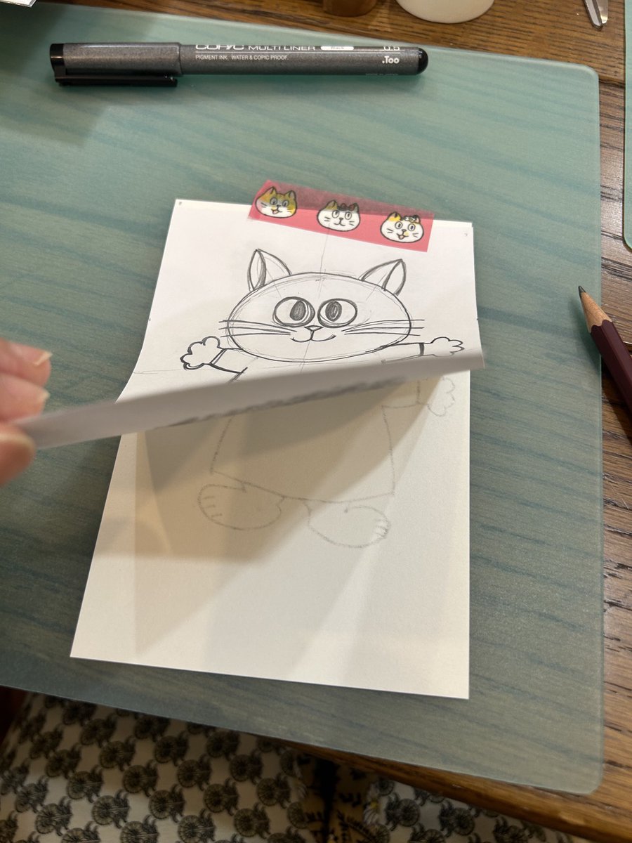 hama20210511's tweet image. 古沢たつおさんの新刊『100ぴきかぞくのいちにち』@CatsMeowBooks さんから届いた🙌
家族の魅力が満載✨
せんめんじょに感動(そこ?)
ぬりえ用紙がはさまっていて
一瞬
過日のお絵描きWSの追試が届いたのかと💦
小さい人たちに混じって
真剣勝負がんばってみようかな