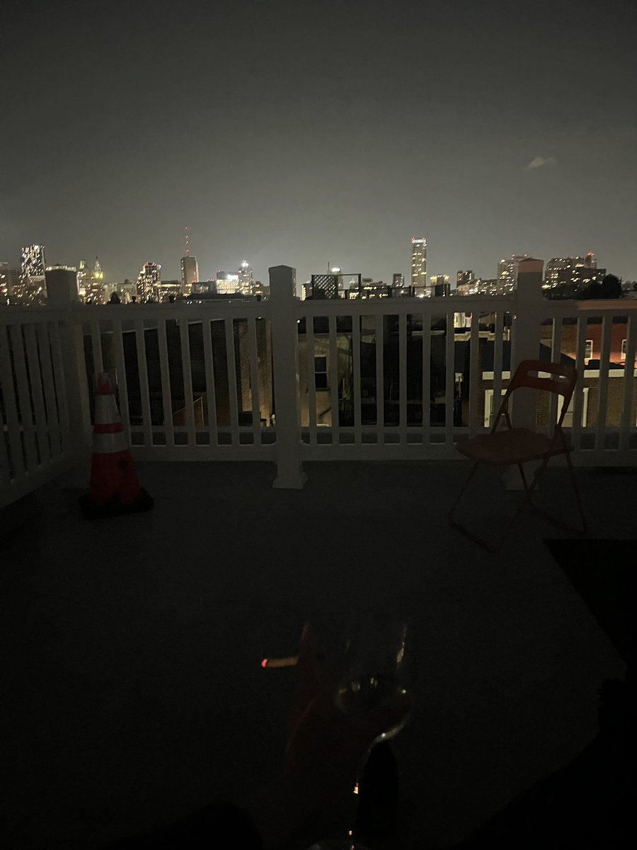 knuckledrragger's tweet image. entirely over the moon from a perfect birthday. gorgeous sunny weather, all of my friends came to see me, cutie boy (and friends!) knocked my gifts out of the park. i could wake up and kiss the earth every morning