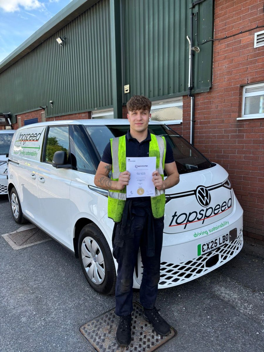 topspeedcourier's tweet image. Wiktor’s not stopping at Level 2—he’s heading straight into his Level 3 Apprenticeship this September, diving deeper into diagnostics and advanced vehicle tech. The future’s looking bright—and expertly serviced. Read more bit.ly/3Ioas38

#TeamTopspeed #Apprenticeship