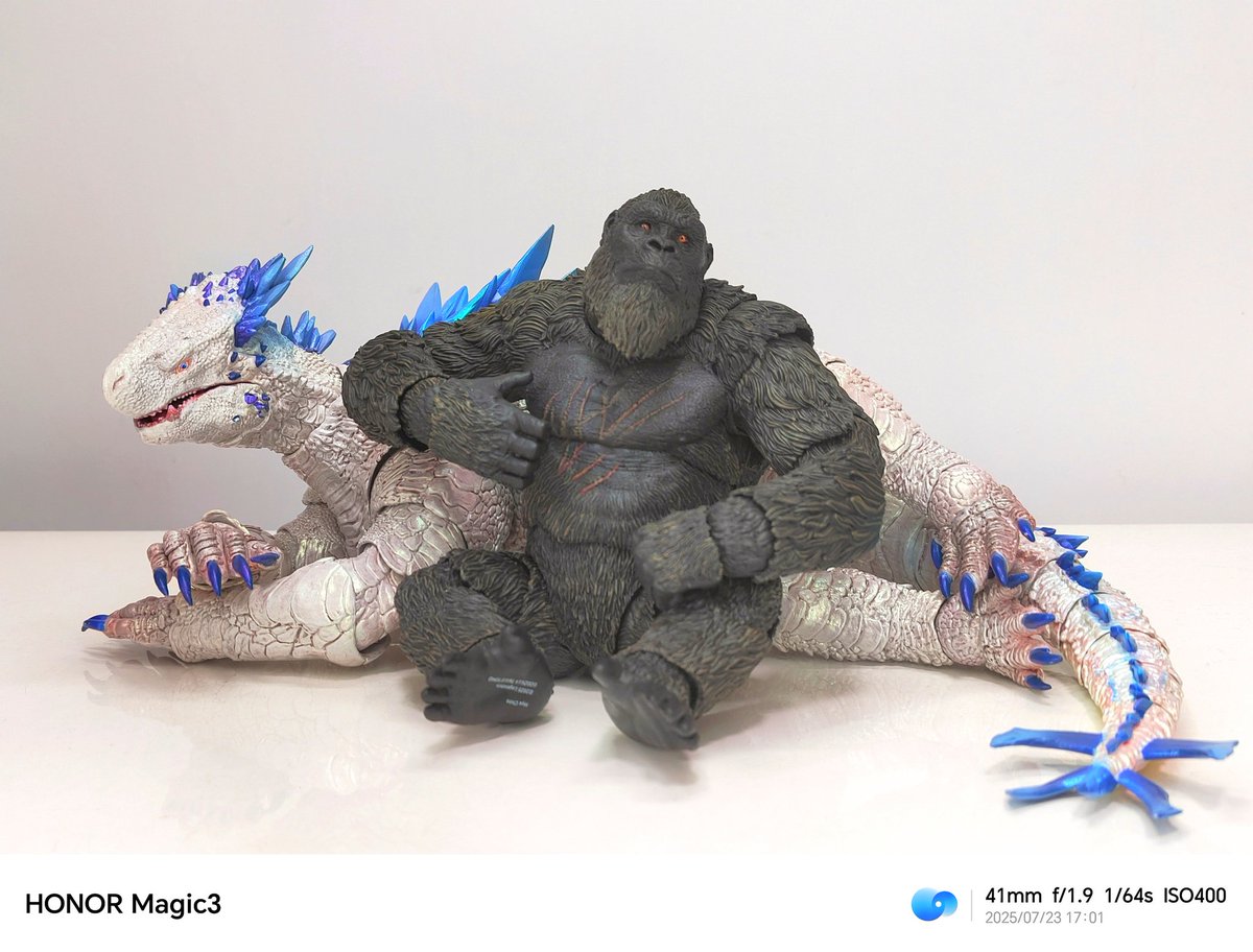 JerryYan4123's tweet image. HIYA Kong(2024)
Overall, it's great.But there is also a slight drawback, it can't stand very steadily...
1~10, how many points can you give😁
#Godzilla #hiyatoys #Godzillaevolved #Godzilla2024 #TheNewEmpire #Kong #kingkong #kong2024 #kong2021 #GodzillavsKong