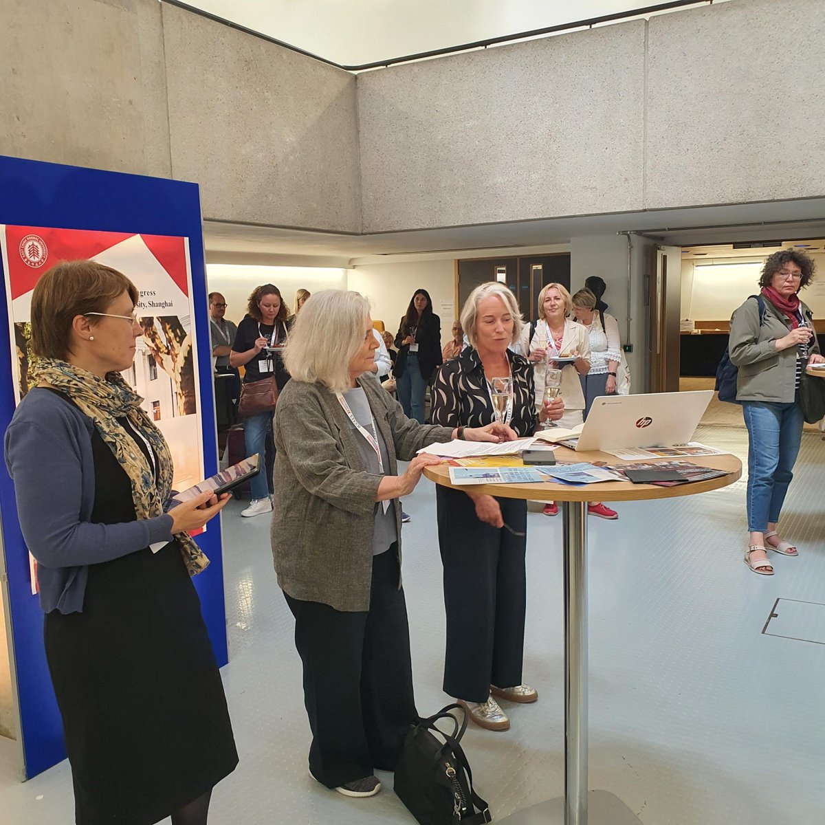 CEUPress's tweet image. Thank you to everyone who joined us at #ICCEES to launch our new OER 'Ukraine as a Migration Nexus' 🇺🇦
We were thrilled to raise a glass to this timely, free resource exploring Ukraine's role in global #migration and #mobility 🥂
👉📘 Download for free aup.nl/en/book/978904…