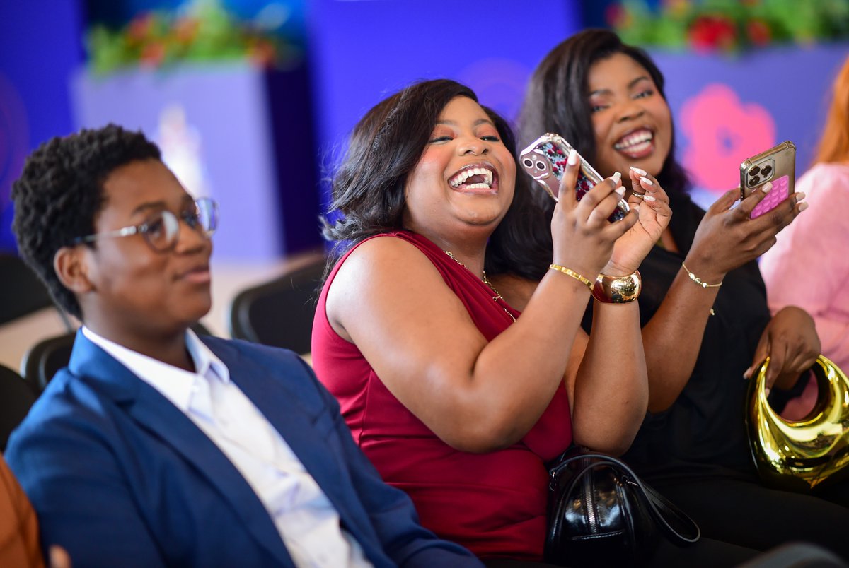 UniofStaffs's tweet image. Day 7 of Summer Graduations celebrated future leaders in Psychology, Social Work, Law and Criminology!
We’re so proud of our graduates - their passion and commitment have been truly inspiring. ❤️

Photo album: bit.ly/3IZCToj
Highlights: bit.ly/3IIHVWs