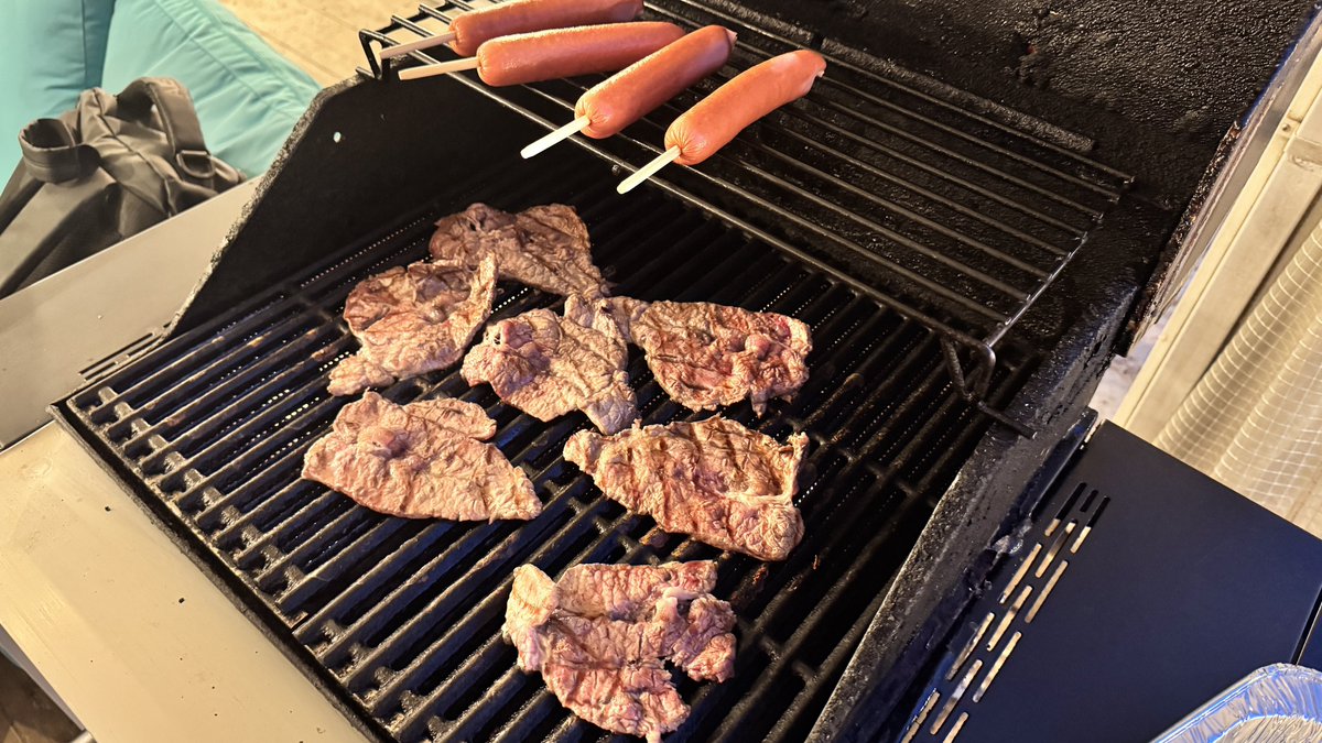 大勢でバーベキューするっていうリア充みたいなことしました🥩🥩