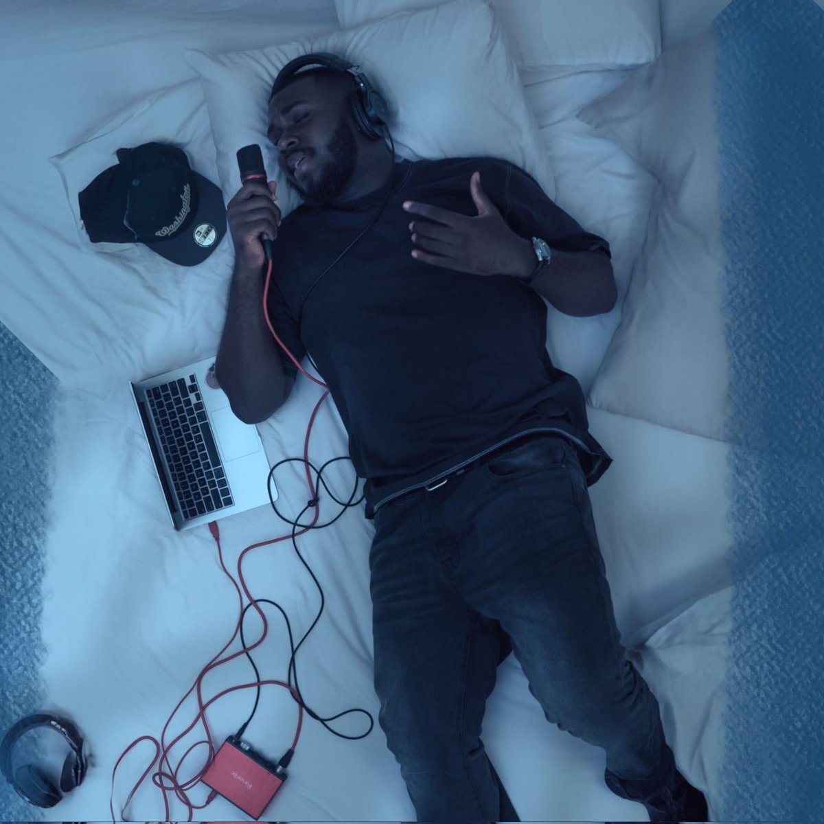 937RhythmFm's tweet photo. 🎵Now Playing: DND M - @derrick_ugc on #TheUltimatemorningdrive with @KayodeBakerr #Rhythm937
#WednesdayVibes https://t.co/bu9noduHGa