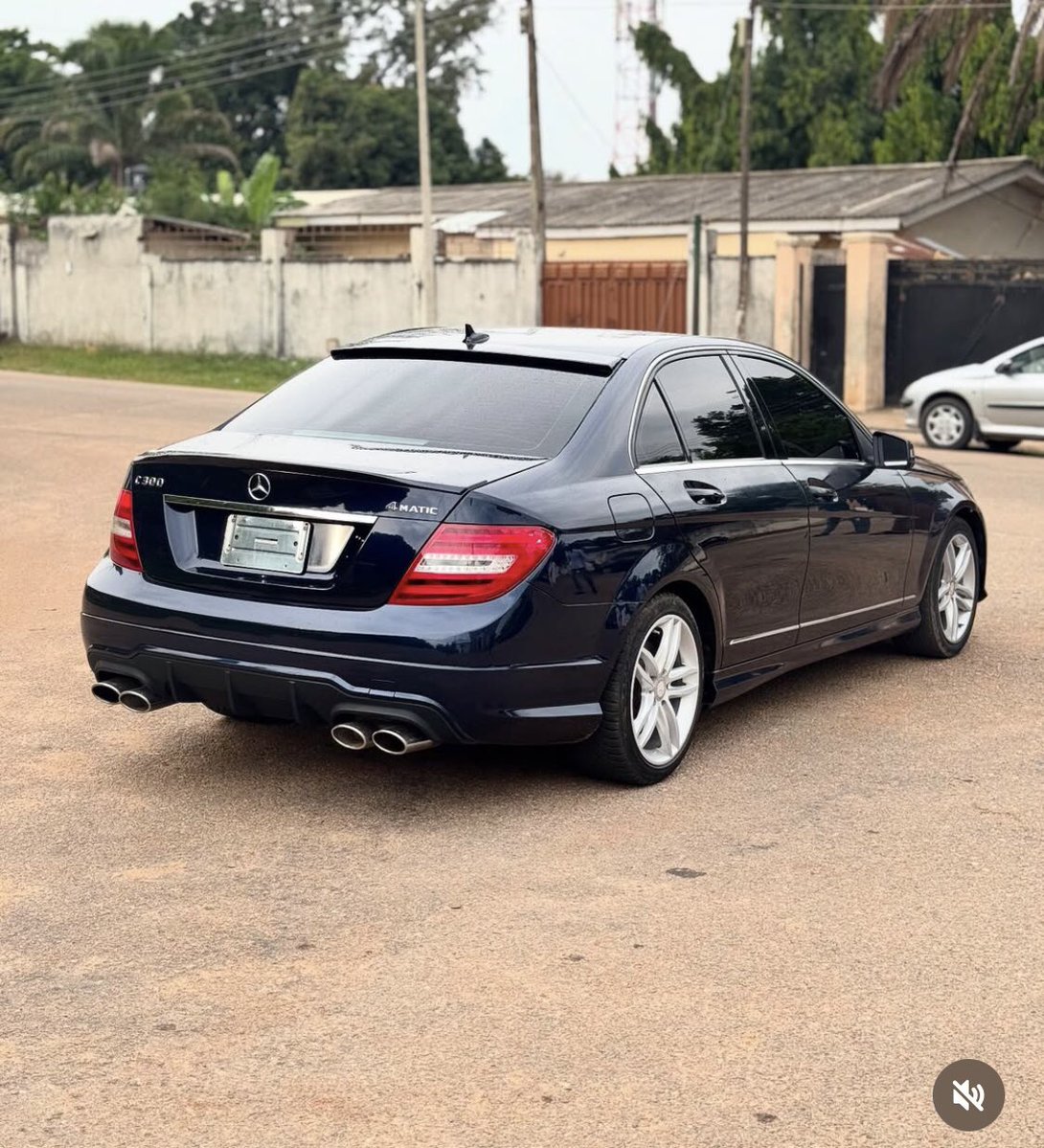 Automall_ng's tweet image. Extremely clean Mercedes Benz C300
2013 model
Price:14m
Location: Kaduna
@__yellows @abujastreets
Retweet pls