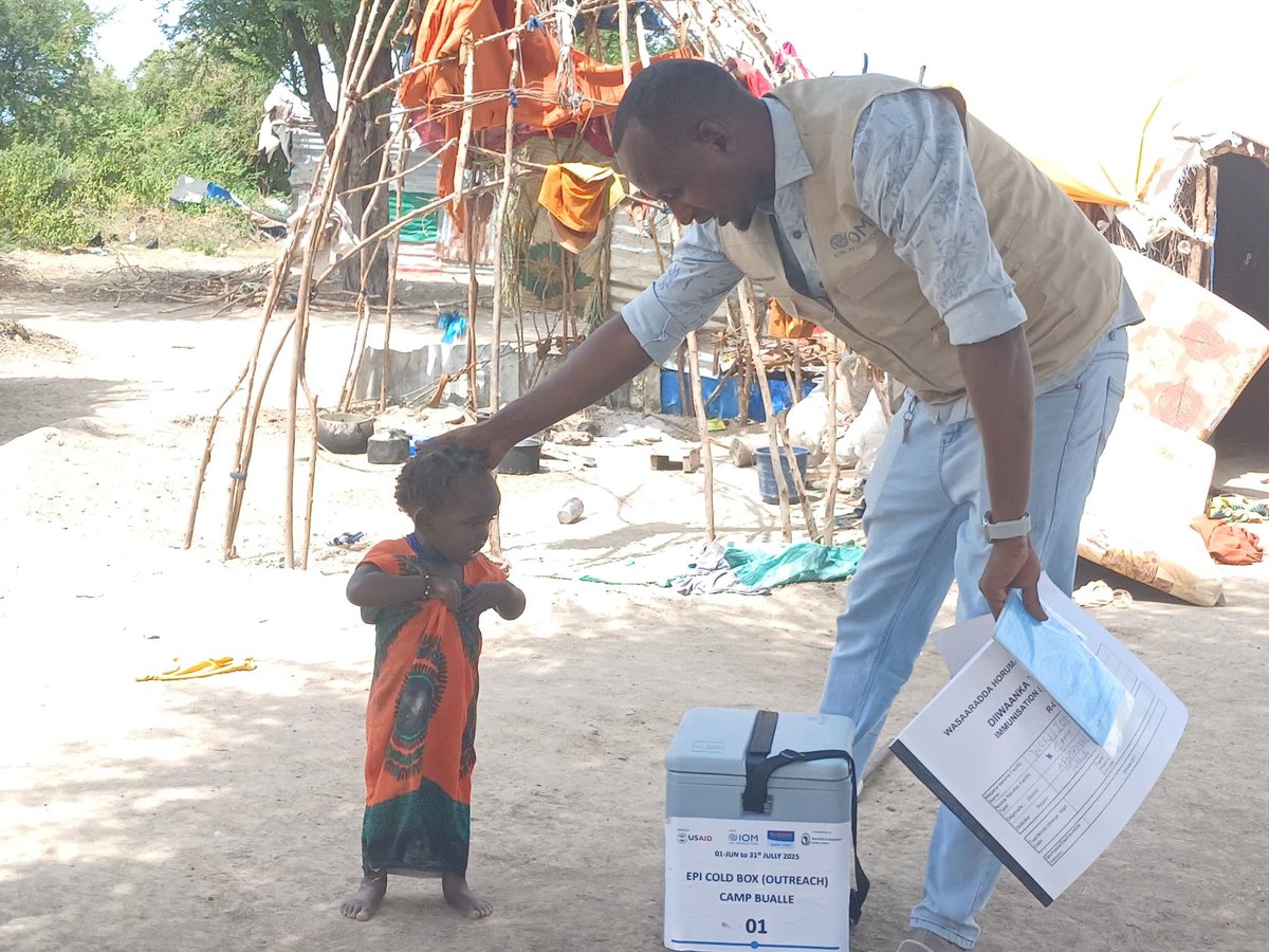 WamoRelief's tweet photo. Taking vaccines where they’re needed most. At Hayo Camp, Afmadow District. 
@WamoRelief, supported by @iom_somalia under the Somalia Rapid Support Mechanism, is vaccinating women and children under 5  including children with disabilities — through mobile outreach.
 #Vaccination https://t.co/aWxRSxHmd5