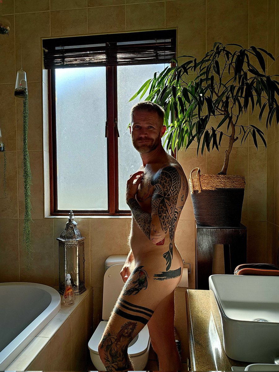 BlueSky saw it first... Happy #humpday #gingerbeard #stillsmiling #semiinked