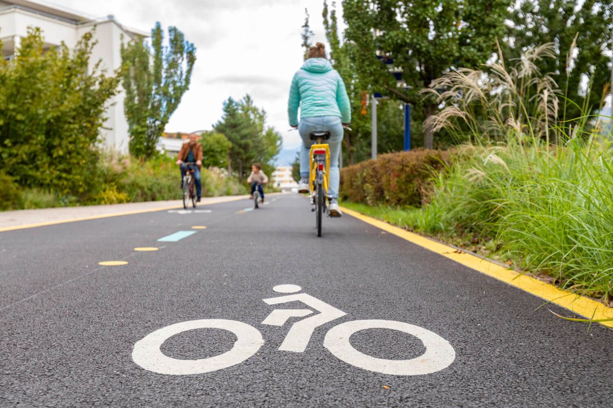 🚧[TRAVAUX]
En raison des travaux de la Chronovélo Berriat – Sémard – Vercors, les circulations des piétons, des cyclistes, des voyageurs des TC et des automobilistes sont perturbées.
🪢Plus d'info : mobilites-m.fr/travaux-chrono…