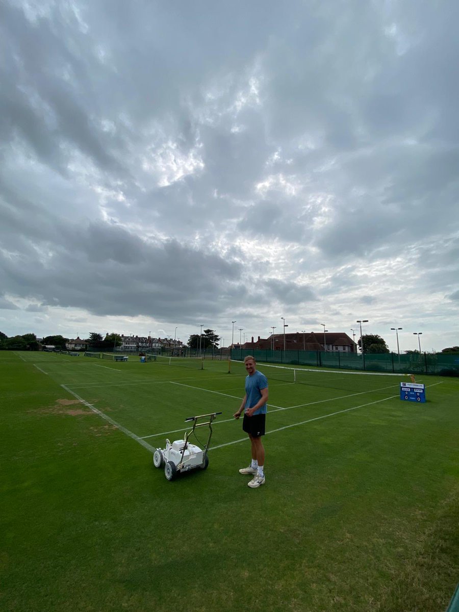 Great work from Ben and the team at Felixstowe LTC to get the courts County Week ready 👏 #countycuptennis