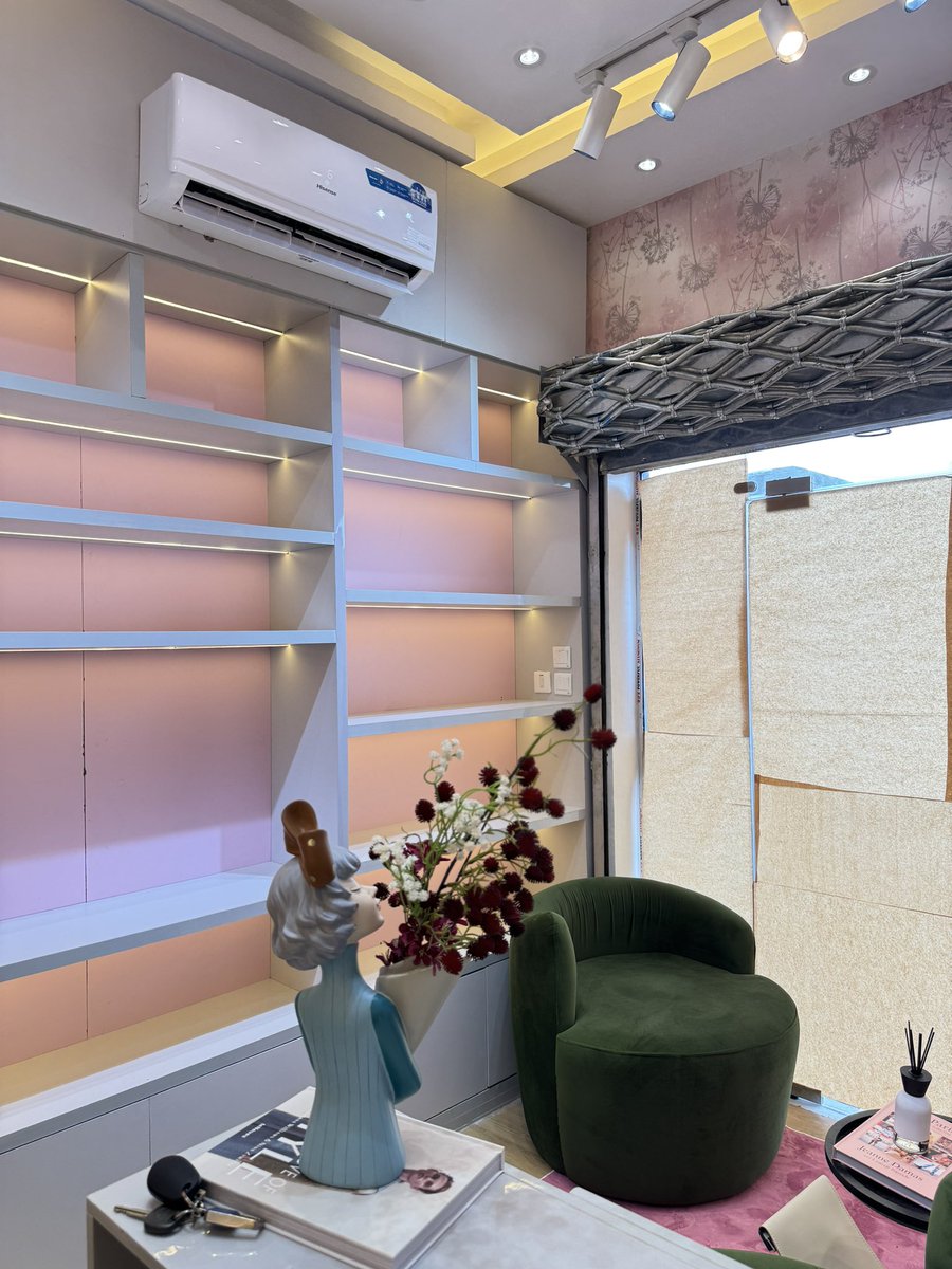 __olanrewaju__'s tweet image. Fresh out. 😍📸
Contact Lanion interior on +2347064203741
