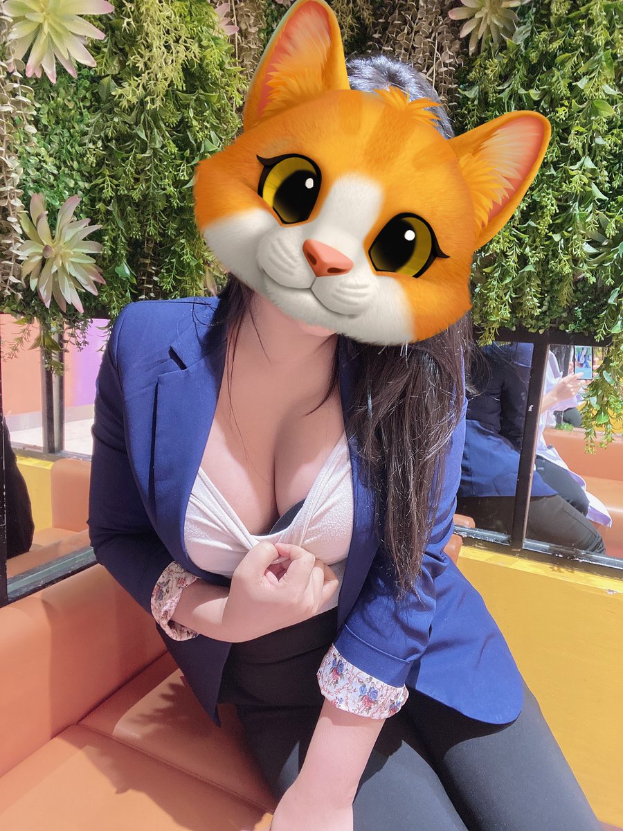 ดีลน้องที่ทำงานในนี้(โรบินสัน) น่าจะเป็นพ่อครัว นึกว่าน้องจะไม่เล่นด้วย งือออ แตกปากไป2รอบ ในรถ..🤤 น้องครางดังมาก555 ไว้มีโอกาสจะชวนไปเสวอีกนะคะ..💓 #นนทบุรี 💋💦