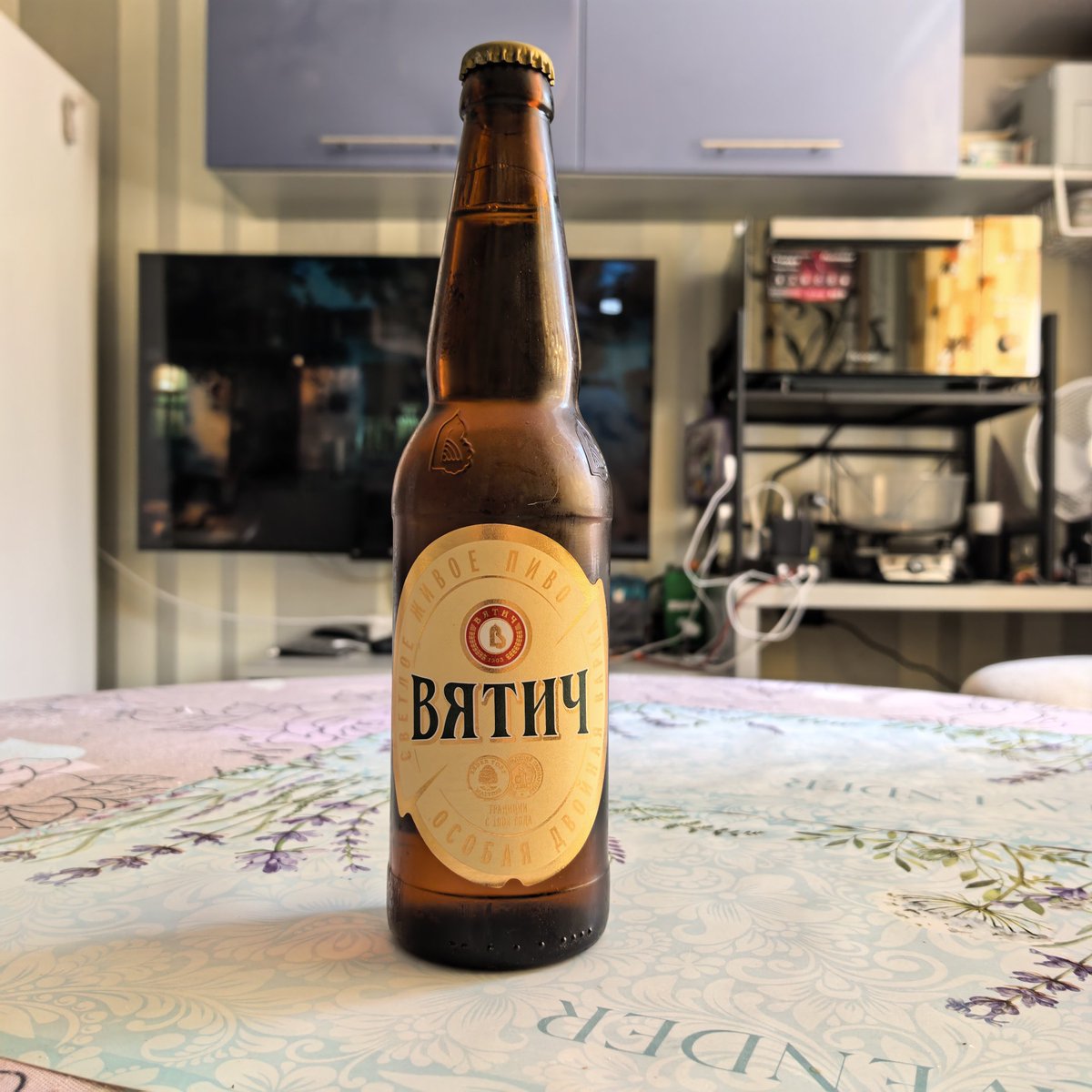 Обед, дамы и господа.