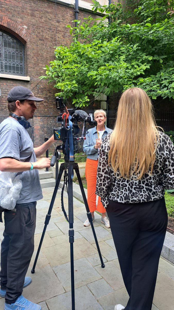 samtwick's tweet image. Hayfever is SO debilitating for so many people so this will be a welcome addition to conventional treatments. Brilliant to speak to @itvnews @harriet_emma14 yesterday on behalf of @asthmalunguk about the difference this will make for the 27,000 people allergic to birch pollen.