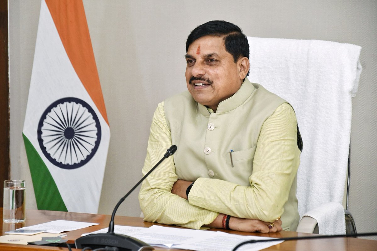 DrMohanYadav51's tweet image. आज भोपाल निवास स्थित समत्व भवन में वीडियो कॉन्फ्रेंसिंग के माध्यम से अमर शहीद चंद्रशेखर आजाद जयंती के अवसर पर भाबरा (चंद्रशेखर आजाद नगर) में आयोजित श्रद्धांजलि कार्यक्रम में सहभागिता की।
माँ भारती के वीर सपूत, महान स्वतंत्रता सेनानी, अमर शहीद चंद्रशेखर आज़ाद जी का अदम्य साहस,…