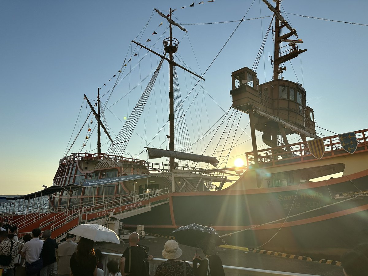 circularchan's tweet image. 本日はサンタマリア🛳️で海上から花火を見るために🎇
天保山に来てます☺️
#万博花火 #天保山 #サンタマリア