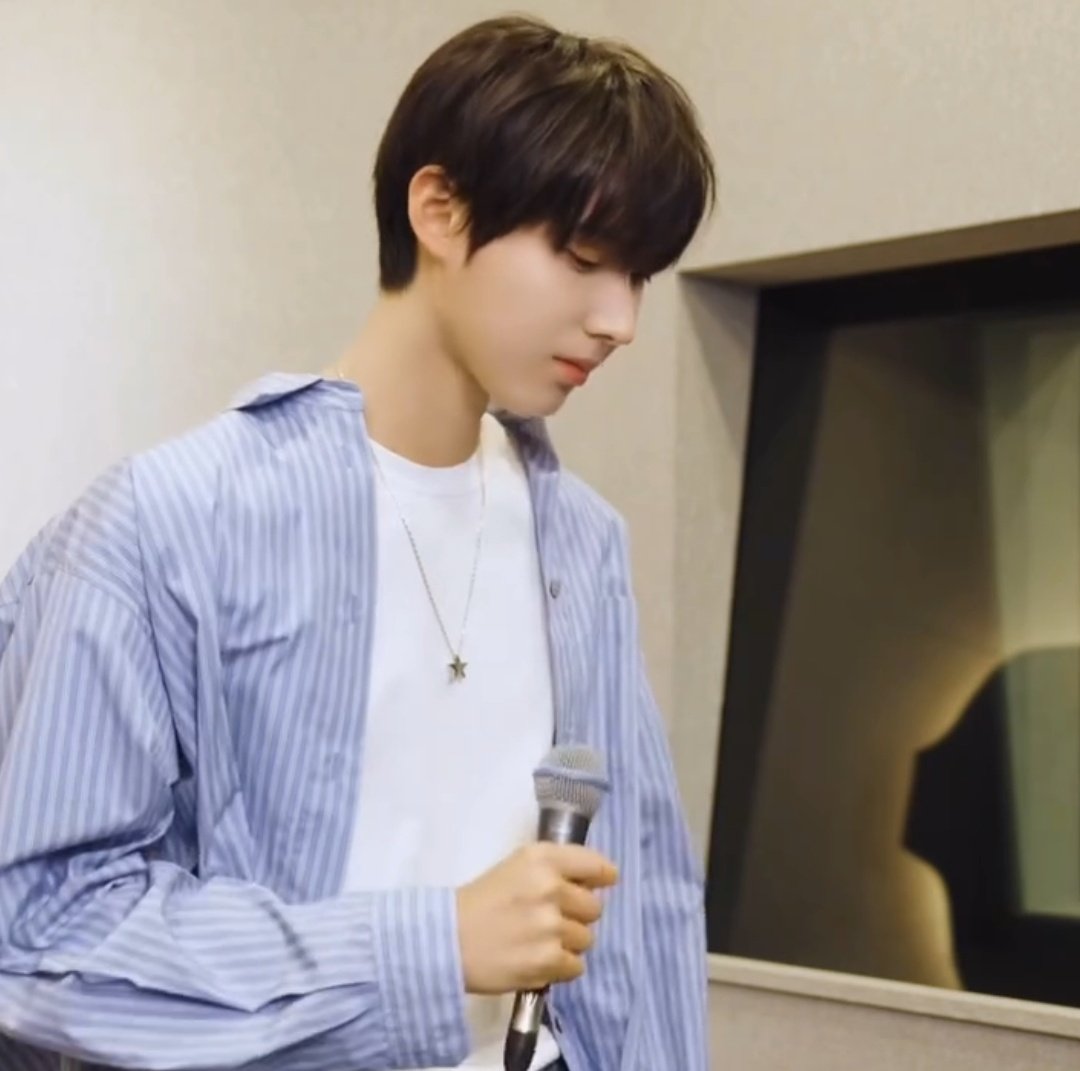 iroWANG's tweet image. 잘생겼어 진심으로..