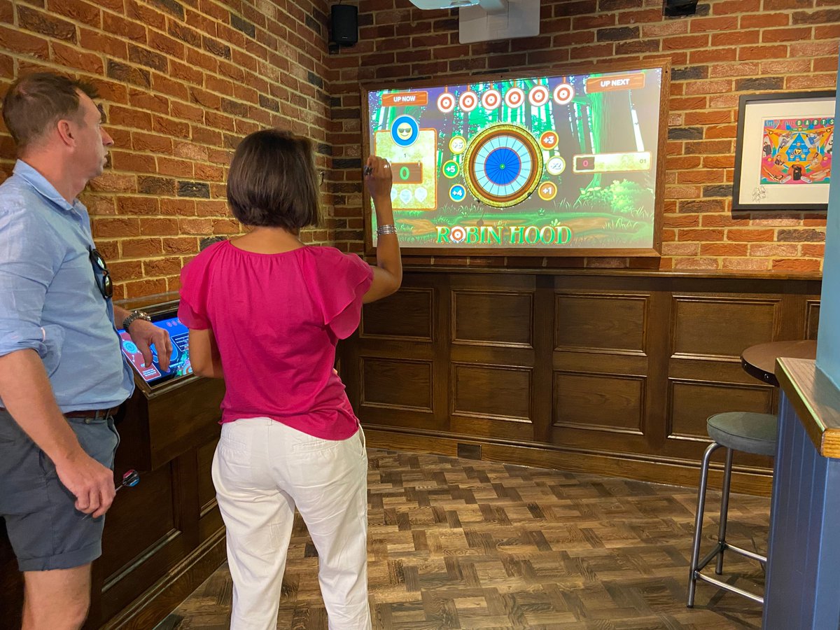 munirawilson's tweet image. Great to meet Steve &amp;amp; James, owners of the new Rose &amp;amp; Lion pub in the heart of Twickenham. We talked about the difficult challenges facing the hospitality sector, but also had a bit of fun in their amazing games space. Shuffleboard was a revelation!
