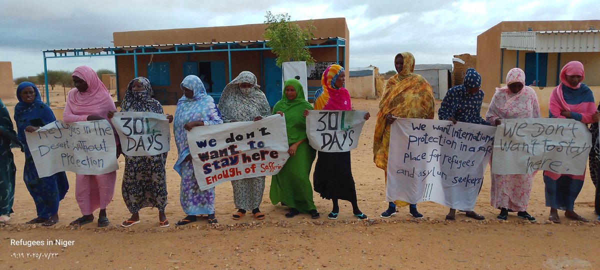 refugeesniger's tweet image. The peaceful vigil for refugees in Agadez camp,demanding security and a decent life, comes into its day 304 in succession,We continue to repeat our appeal to the whole world, but no one responds,We are victims of wars @giuliocavalli @GnonKond @Refugees @AntonellaNapoli @pigreen1