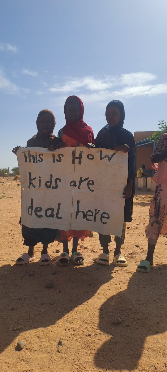 refugeesniger's tweet image. The peaceful vigil for refugees in Agadez camp,demanding security and a decent life, comes into its day 304 in succession,We continue to repeat our appeal to the whole world, but no one responds,We are victims of wars @giuliocavalli @GnonKond @Refugees @AntonellaNapoli @pigreen1