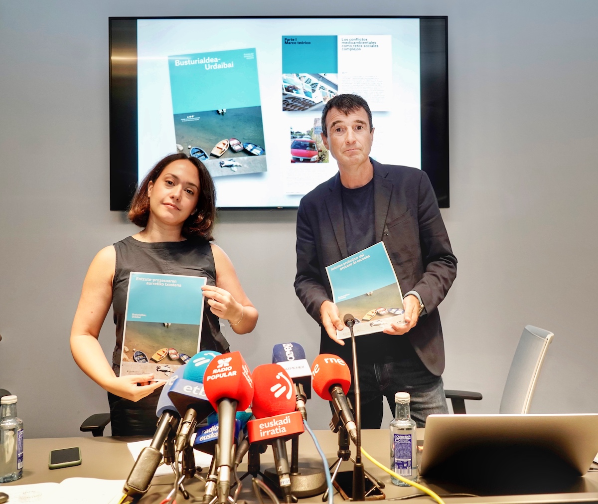 naiz: (@naiz_info) on Twitter photo Agirre Center plantea «repensar» el proyecto de museo Guggenheim en Urdaibai ante el «rechazo trasversal» constatado en el primer proceso de escucha naiz.eus/eu/info/notici…
✍️ <a href="/GARA_aerenaga/">Amaia Ereñaga</a> Agirre Center plantea «repensar» el proyecto de museo Guggenheim en Urdaibai ante el «rechazo trasversal» constatado en el primer proceso de escucha naiz.eus/eu/info/notici…
✍️ <a href="/GARA_aerenaga/">Amaia Ereñaga</a>