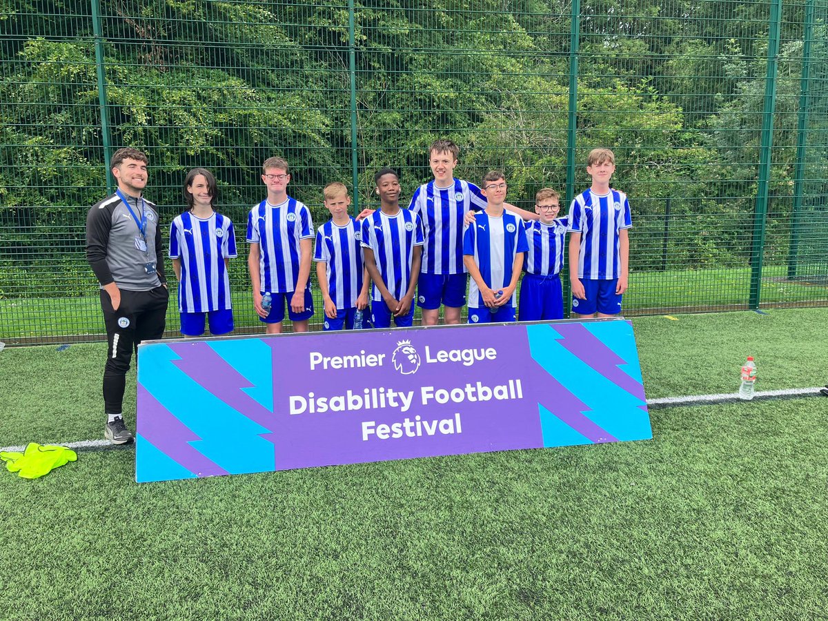 LaticsCommunity's tweet image. Recently, young people from our Inclusive Kicks session joined over 750 participants at the Premier League Disability Football Festival at Everton ⚽️

Congratulations to all involved in what proved to be a successful and enjoyable day! 🙌

#wafc 🔵⚪️ | #PLMoreThanAGame |…