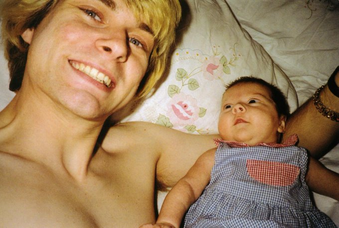 TheExtremeMusi1's tweet photo. Kurt and Frances Bean Cobain https://t.co/NMffXH6QwE