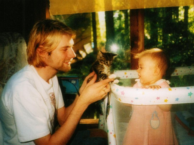 TheExtremeMusi1's tweet photo. Kurt and Frances Bean Cobain https://t.co/NMffXH6QwE