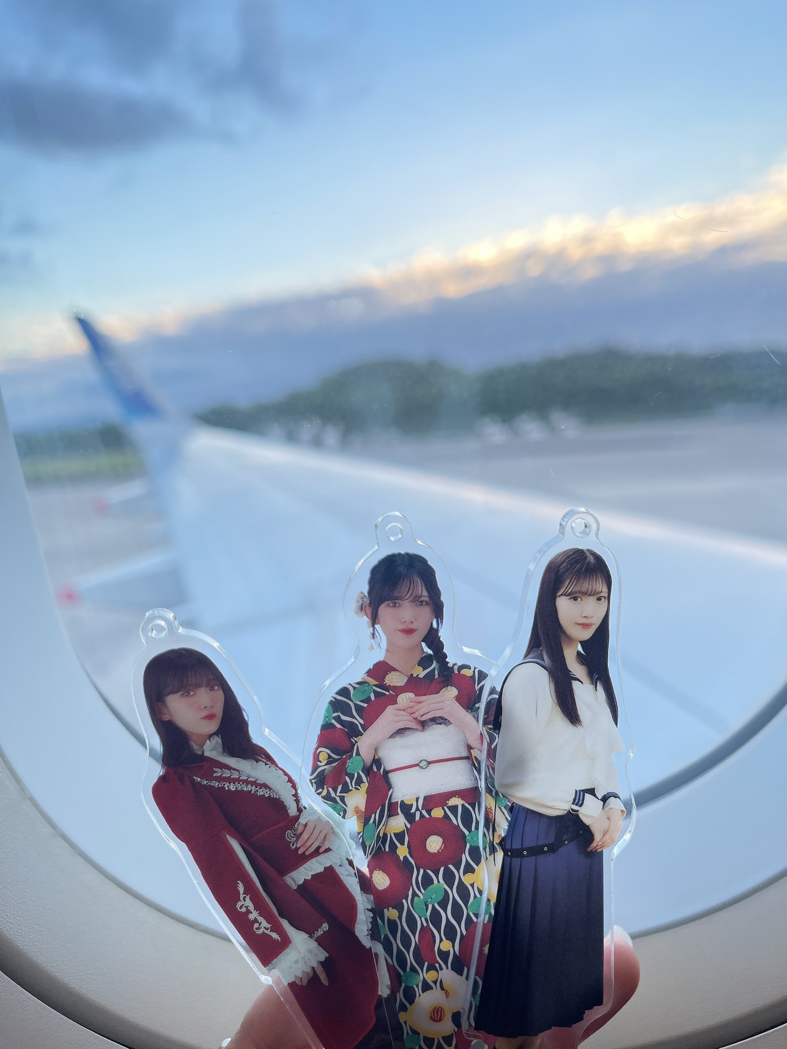 村山美羽 2024年クリスマスサンタ衣装 ヨリ サイン入り写真 櫻坂46村山美羽 生写真2024クリスマスサンタ衣装ヨリ サイン入り