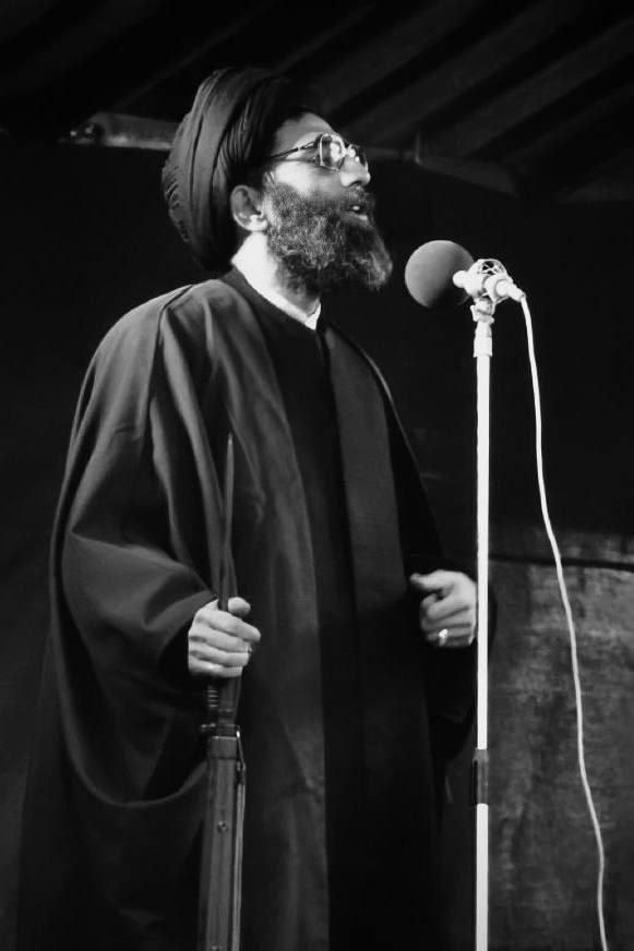 saeid68a's tweet image. اهالی چشمتون روشن
دلتونم با صلوات برا سلامتیش روشن کنین
اللهم صل علی محمد و آل محمد و عجل فرجهم