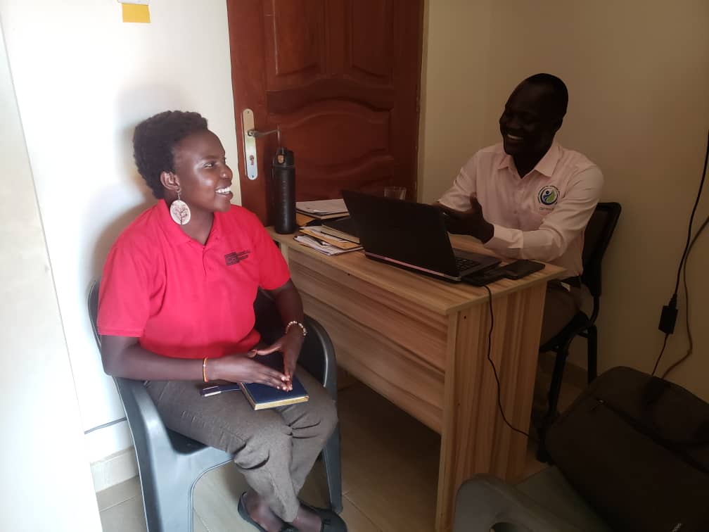 CEFTRAWESTNILE's tweet image. This morning we were so delighted to host executive director of Oppo initiative,a youth led organization newly started to learn from us .
We believe in partnership and uplifting youth led initiatives. 
&quot;Amplifying youth voices&quot;
@GCSP_Uganda , @C4C_Uganda