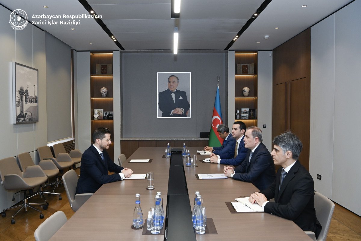 APA_English's tweet image. FM receives Israeli ambassador over completion of his diplomatic mission in #Azerbaijan
#BREAKING
en.apa.az/foreign-policy…