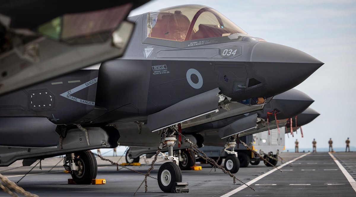 NavyLookout's tweet image. Latest news article:
F-35 jet stranded in India for 37 days recovered to HMS Prince of Wales off Australia
navylookout.com/f-35-jet-stran…