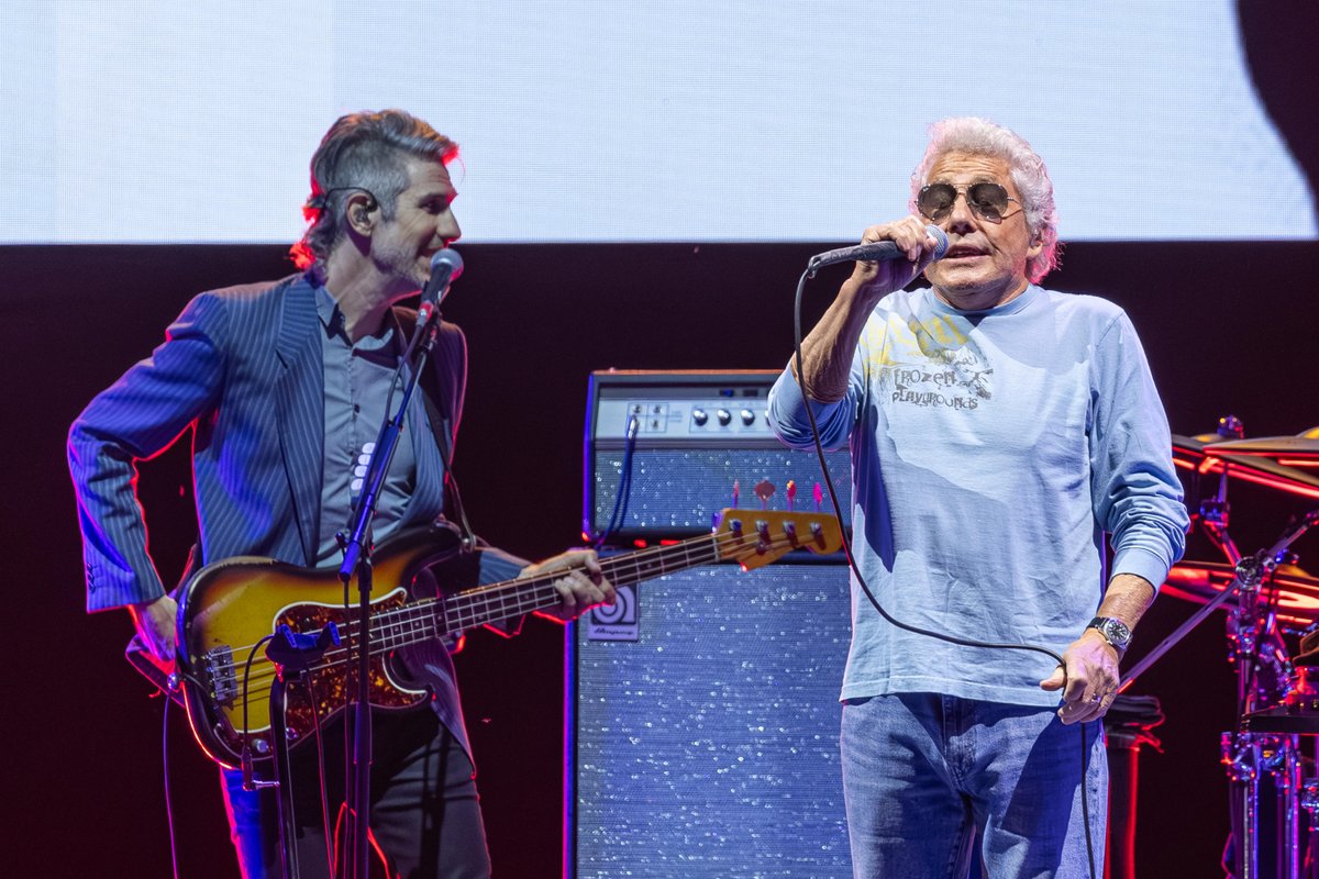 Agenzia_Ansa's tweet image. The Who a Milano per l'ultimo live. Omaggio a Ozzy e tuffo nella memoria: the song is over. #ANSA ansa.it/sito/notizie/c…