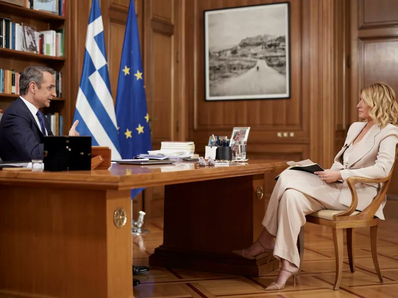 YBoyio's tweet image. Η δημοσιογραφία στην Ελλάδα είναι ανεξάρτητη.
Για να το αποδείξει ο πρωθυπουργός δίνει απόψε την πολλοστή συνέντευξη στην ανιψιά του.
Θα μπορούσαν να τα πουν και σε οικογενειακό δείπνο, αλλά είναι υπέρ της διαφάνειας