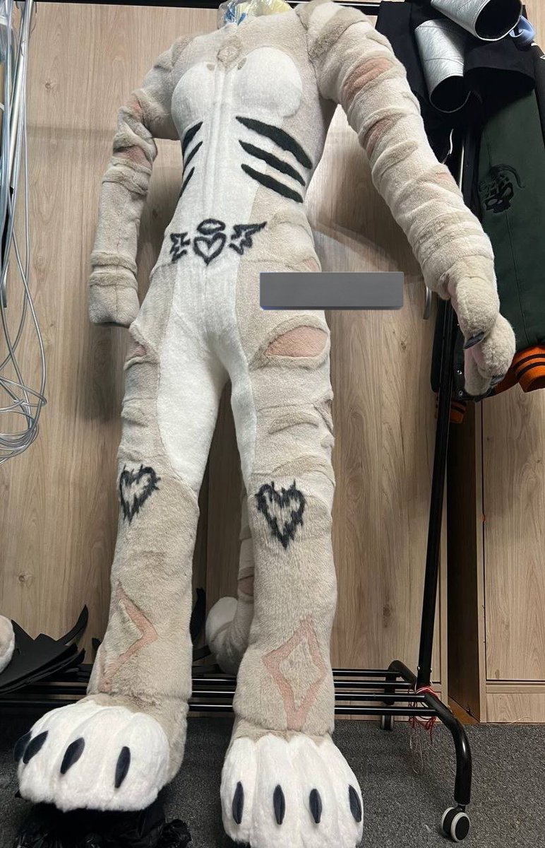 Guard_Mutt's tweet image. I've sold Mars!
So if you see this suit it isnt me anymore!
She has a wonderful new home♡
I didn't want to sell her, but unfortunately, medical bills are more important♡